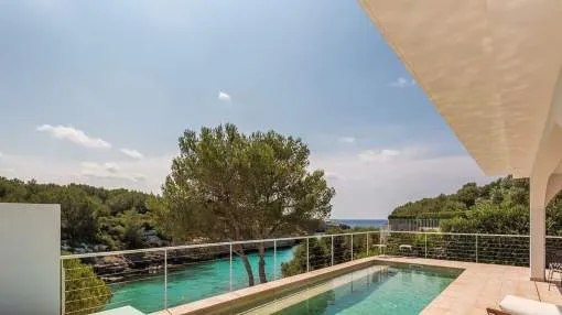 Stunning villa with private access to the sea Stunning villa with private access to the sea
